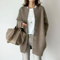 Miline - Lässige Strickjacke mit langen Ärmeln in Karamell