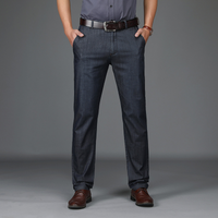 Stretch-Denim-Jeans mit klassischem Schnitt für Herren in Schwarz