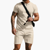 Herren-Poloshirt mit Seitentaschen und strukturierter Oberfläche in Khaki