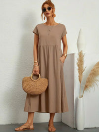 Gabrielle | Fließendes Midi-Kleid zeitloser Eleganz in Khaki