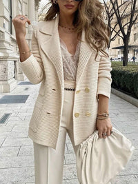 Damen Strickblazer mit doppelter Knopfleiste und Reverskragen in Aprikosenfarbe