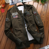 Herren Patchwork-Bomberjacke mit Ärmeltasche und geripptem Bündchen in Olivgrün 2502