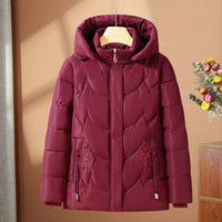 Damen gesteppte Thermo-Outdoorjacke mit Kapuze und Blumenstickerei in Rot