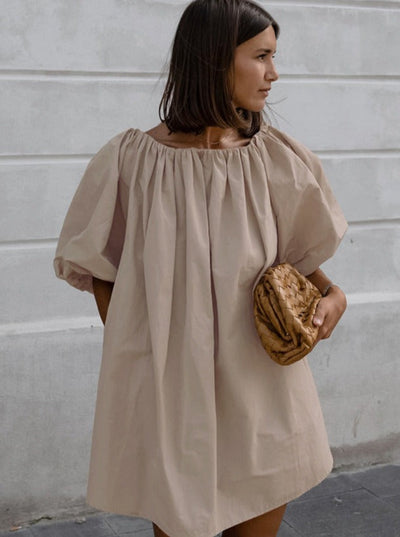 Karzola | Elegantes Khaki Kleid mit kurzen Ärmeln und Falten