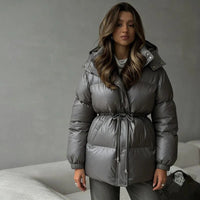Damen Kapuzenjacke mit anpassbarem Taillenzug und glänzendem Finish in Dunkelgrau