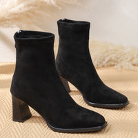 Damen Stiefeletten aus Wildleder mit Blockabsatz und Reißverschluss in Schwarz