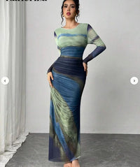 TORINA - Bequemes bedrucktes Maxikleid mit langen Ärmeln und Rundhalsausschnitt in Blaugrün