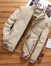 Khaki gefüttert
