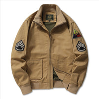 Herren Bomberjacke im Militärstil mit Patches und verdecktem Reißverschluss in Khaki T31