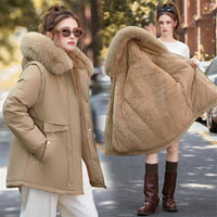 Damen kurzer Thermoparka mit abnehmbarem Kunstfellkragen und Taschen in Khaki