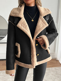 Damen Teddyfelljacke mit Knopfleiste und Seitentaschen in Schwarz
