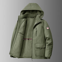 Herren gefütterte Softshell-Winterjacke mit Kapuze und Multifunktionstaschen in Olivgrün