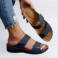 Lynn | Elegante orthopädische Sandale für Damen in Blau