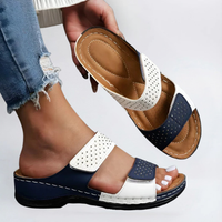 Lynn | Elegante orthopädische Sandale für Damen in Weiß Blau