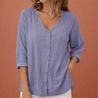 V-Ausschnitt Damen T-Shirt mit Knopfverschluss und Dreiviertelärmeln | Ylena in Lila