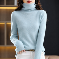 Akainu - Eleganter Rollkragenpullover in Hellblau