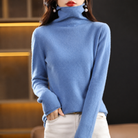 Akainu - Eleganter Rollkragenpullover in Blau