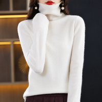 Akainu - Eleganter Rollkragenpullover in Weiß