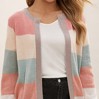 ESTER - Bequeme strickjacke in Rosa grün