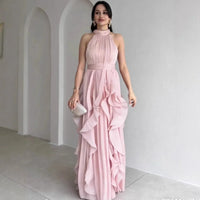 Avelora™ Kleid mit Raffiniertem Design und Eleganter Bewegung in Hellrosa