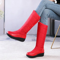 Althea™-Stiefel mit Fleecefutter und Wärmeisolierung – für warme, stabile und geschützte Füße im Winter. in Rot