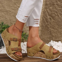 Coraline™ Leder-Pantolette mit Plateau und Doppelverstellung in Beige