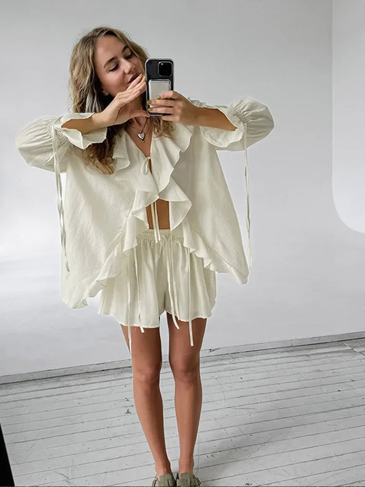 Anneliese | Damen Shorts Set aus Chiffon mit V-Ausschnitt und Rüsche