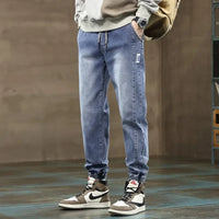 Kopenhagen Jogger™ Raffinierte und zeitlose Freizeitjeans in Hellblau