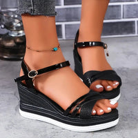 Dourena™ Plateau-Keilsandalen Mit Gekreuzten Riemen in Schwarz