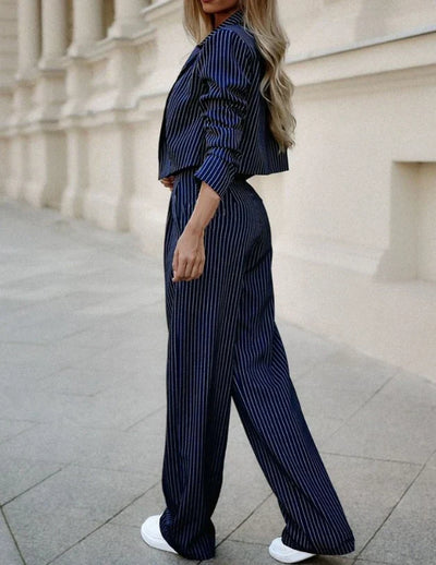Olinda | Zweiteiliges Set: Gestreifter Cropped Blazer und Hose