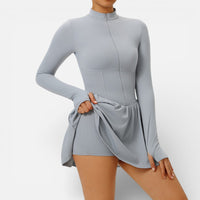 Jana | Damen Sportkleid Langarm Stehkragen Integrierte Shorts Aktiv in Grau
