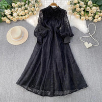Imperial™ Spitzenkleid mit Puffärmeln in Schwarz