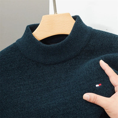 Yarden- Klassischer Herrenpullover mit Stickerei