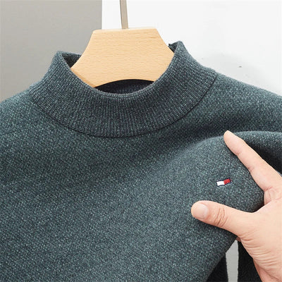 Yarden- Klassischer Herrenpullover mit Stickerei