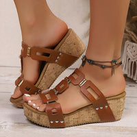 Annabella™ Keilsandale mit Korksohle und breiten, durchbrochenen Riemen in Braun