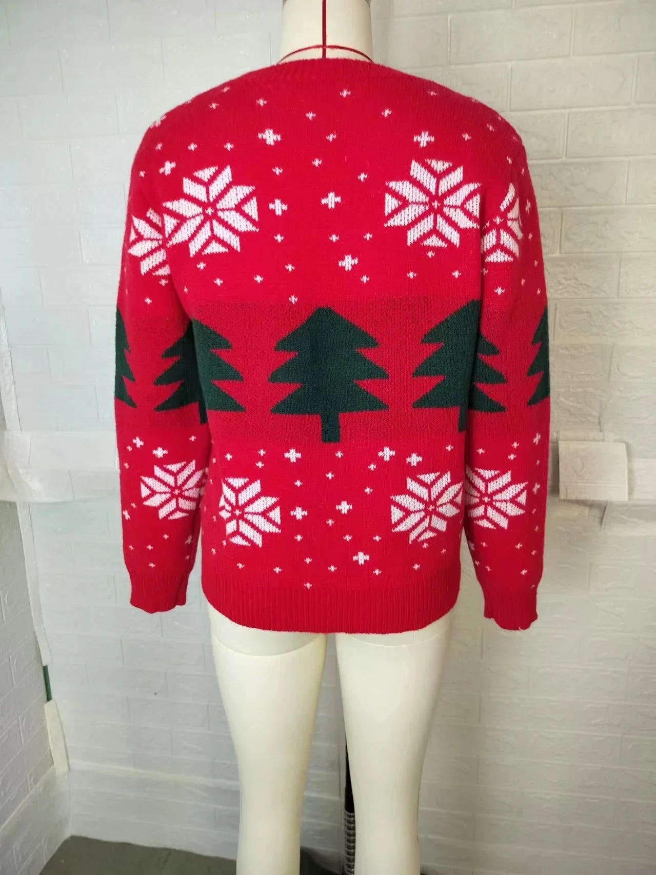 Jenny - Warmer Strickpullover mit Weihnachtsbaum und Schneeflocken-Print für Frauen