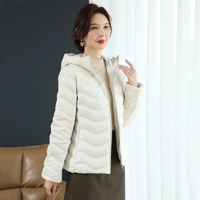 Donnelly- Leichte Damen Daunenjacke mit Kapuze