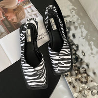 Elegante Sandalen mit quadrater Zehe für Damen - Lea in Zebra