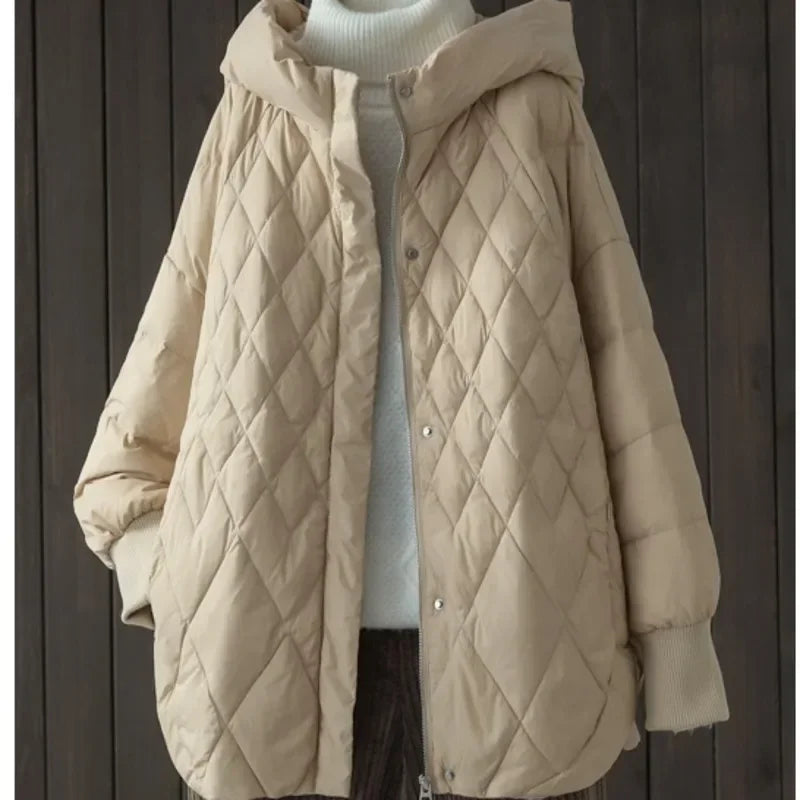 Gertrud- Warme Lässige Daunenjacke mit Kapuze