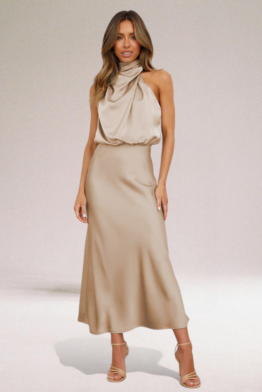 Nina – Elegantes Halterneck-Kleid