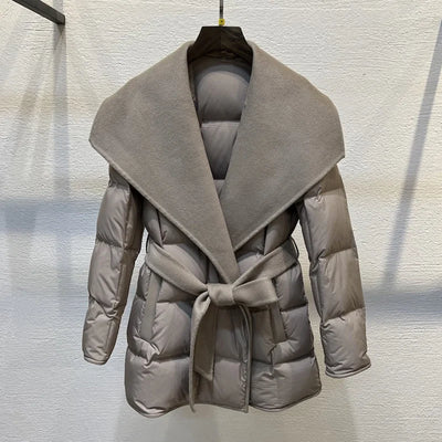 Briella- Damen Woll-Daunenjacke mit Gürtel