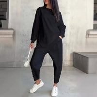 Eva™ Set mit asymmetrisch geschnittenem Sweatshirt und Jogginghose mit Taschen in Schwarz