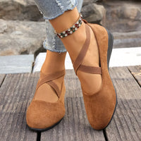 Alouette™ Schuhe Mit Veloursoptik und Gekreuzten Riemen in Braun