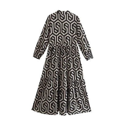Adelona | Langärmliges Kleid mit geometrischem Muster
