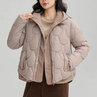 FrostHaven™ Steppjacke Mit Kuscheliger Kapuze in Khaki