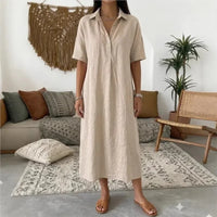 Bianca™ Kleid mit Klassischem Kragen und Knöpfen Vorne in Beige