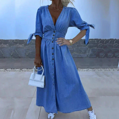 Damen-Maxikleid aus Denim mit V-Ausschnitt und kurzen Ärmeln