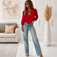 Greta | Elegante V-Ausschnitt Bluse mit langen Ärmeln & Rüschen in Rot