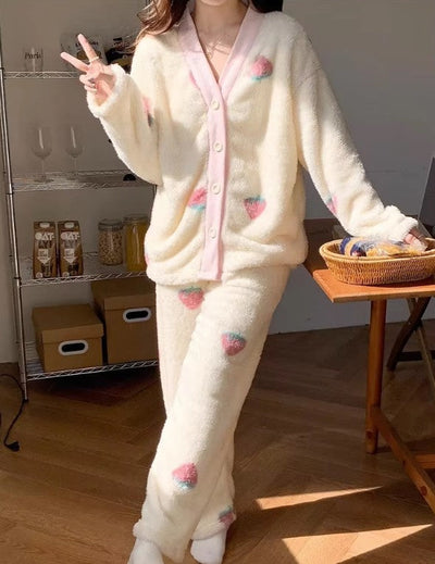 Gabrijela - Fleece-Pyjama-Set mit Erdbeer-Patchwork für Frauen