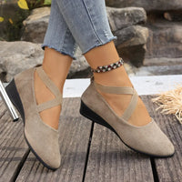 Alouette™ Schuhe Mit Veloursoptik und Gekreuzten Riemen in Khaki
